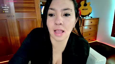 Talia peach online show from May 6, 8:31 am