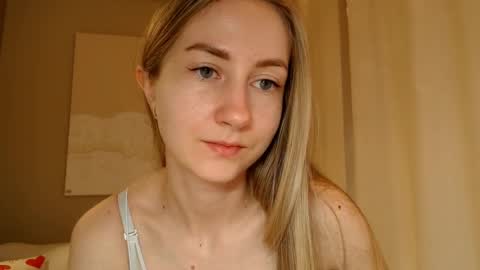  Kira  online show from March 3, 9:33 am