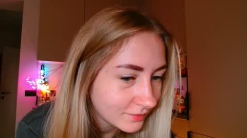  Kira  online show from February 6, 7:12 am