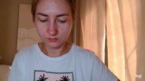  Kira  online show from September 18, 6:39 am