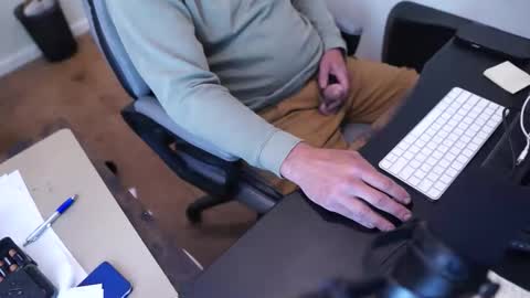 tallguy4unow online show from May 18, 8:48 pm