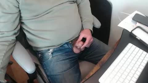 tallguy4unow online show from March 5, 9:46 pm