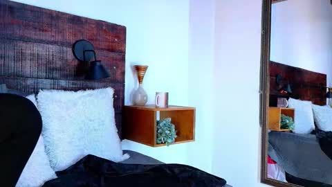    online show from January 16, 10:35 am