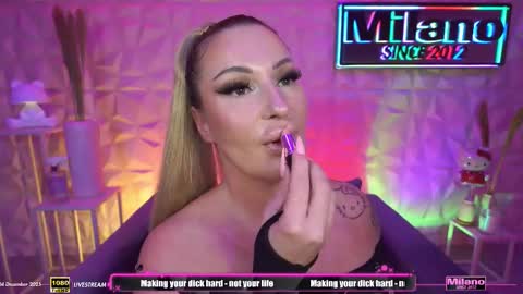 TamaraMilano online show from December 4, 9:20 am