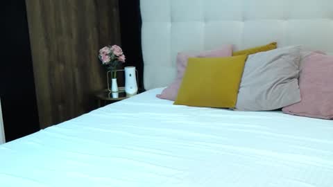 Tamia online show from September 18, 11:03 am