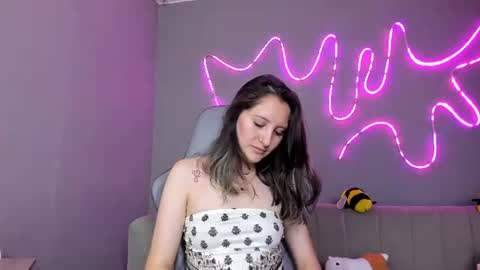 tammy_bellini_ online show from June 9, 12:27 pm