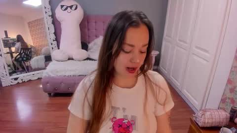 Tammara  online show from November 22, 5:39 am