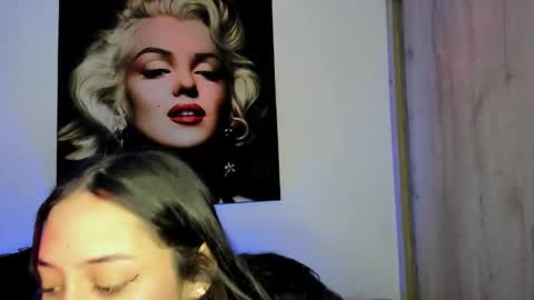 tania06 online show from October 27, 1:22 pm