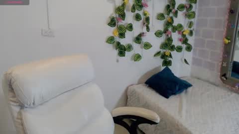 Tania  online show from October 20, 5:29 pm