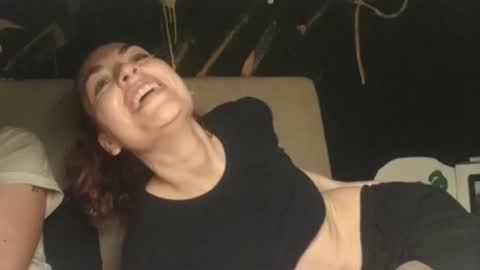 T  J   online show from March 3, 7:43 am