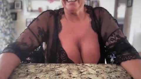 veronicabrian online show from November 21, 5:33 pm