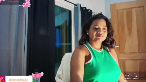 Snapshot of tatiana1004 chatting on February 19, 10:56 am tatiana1004 online show from February 19, 10:56 am