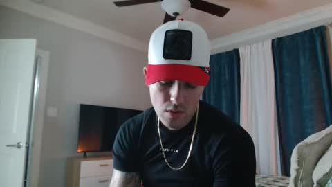 tattedlatino1 online show from December 18, 1:59 am