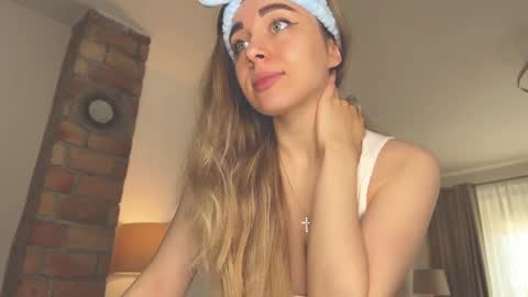 Snapshot of tatti_1 chatting on December 2, 6:46 am Tata online show from December 2, 6:46 am