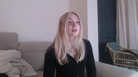 tattoobbgirl online show from November 1, 6:29 pm