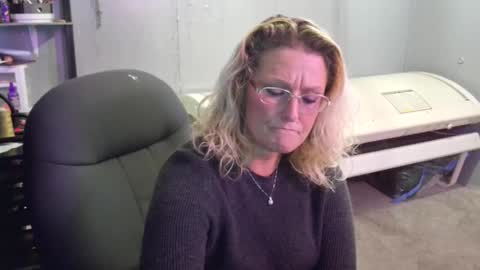 Lisa Lovely online show from January 22, 10:26 pm