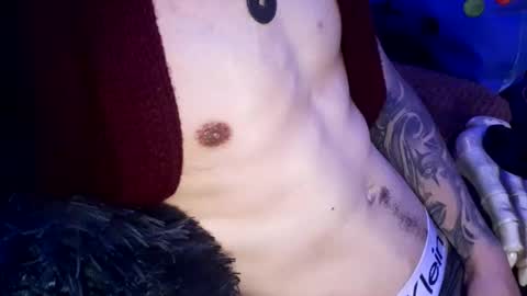 Snapshot of tattooman777 chatting on October 30, 9:21 am Jean pool online show from October 30, 9:21 am