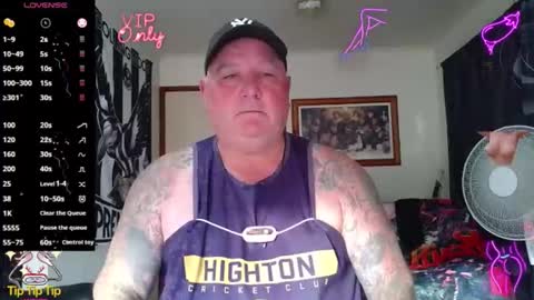 tattzsexy online show from April 16, 6:46 am