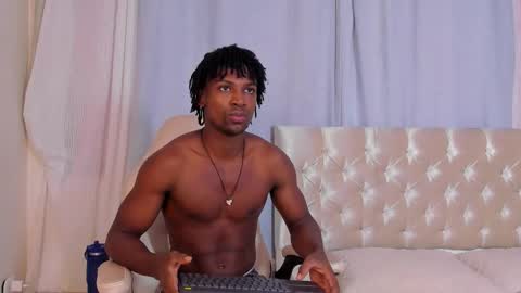 tau_montes online show from November 11, 11:45 am