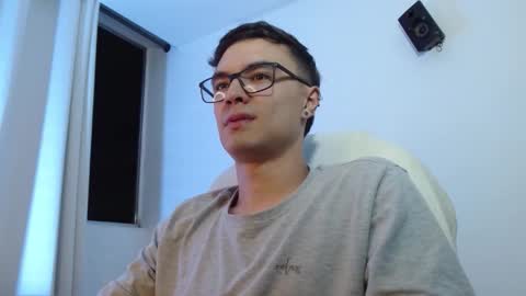 taurus4k online show from November 12, 2:14 am