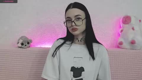 Taya online show from December 21, 5:08 pm