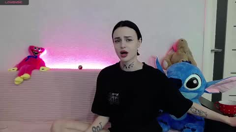 Taya online show from March 4, 7:54 pm