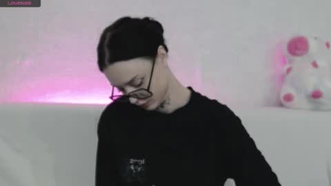 Taya online show from October 21, 5:16 pm