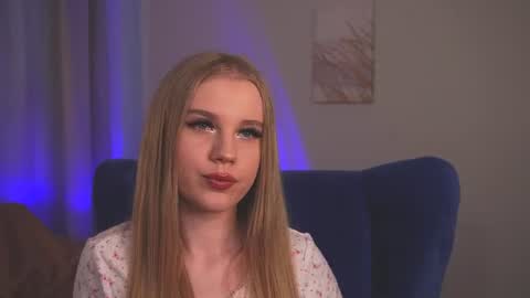 Taya online show from June 16, 3:49 pm