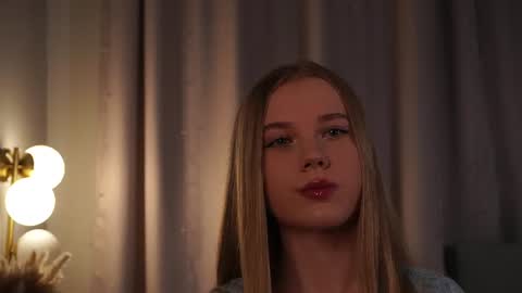 Taya online show from June 11, 5:33 pm
