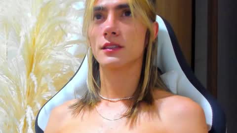 tayler_swift1 online show from October 30, 12:22 am