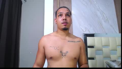 Snapshot of taylor_collins_2 chatting on September 17, 10:02 pm taylor_collins_2 online show from September 17, 10:02 pm