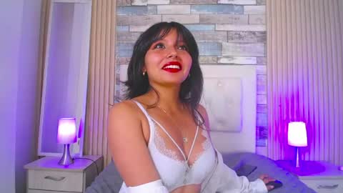 taylor_hs1 online show from June 9, 2:06 pm