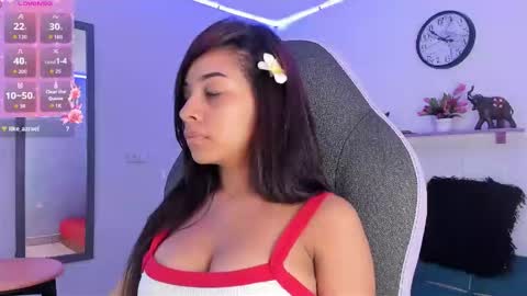 Taylor online show from October 26, 7:57 pm