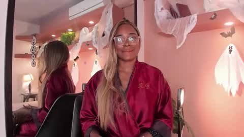 Snapshot of taylorviidal chatting on October 18, 8:35 pm taylor online show from October 18, 8:35 pm