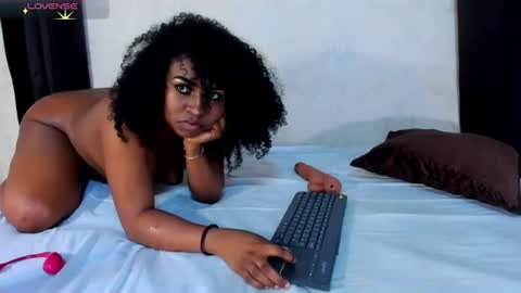 Tayra online show from June 13, 9:25 pm
