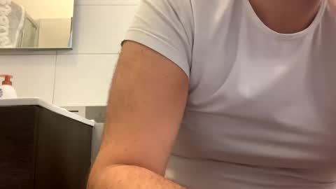 Tbest1986 online show from December 29, 1:49 pm