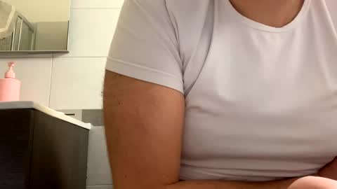 Tbest1986 online show from February 1, 2:13 pm