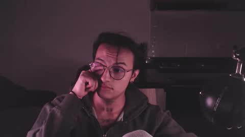 Teo independent model online show from March 11, 5:57 am