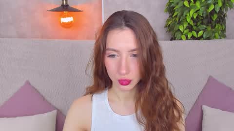 Lily online show from December 5, 10:06 am