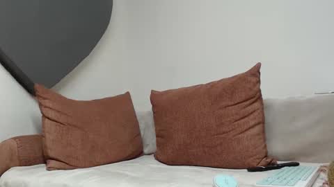 ALICIA--- online show from October 7, 5:47 am