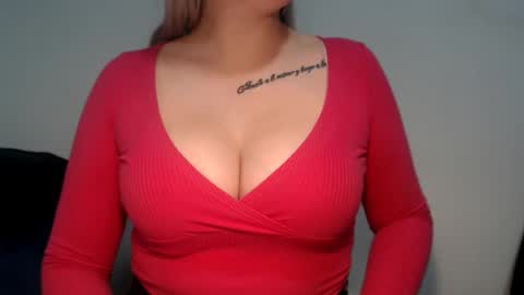 Teeyara  online show from October 14, 6:11 pm