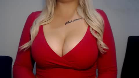 Teeyara  online show from October 12, 6:39 am