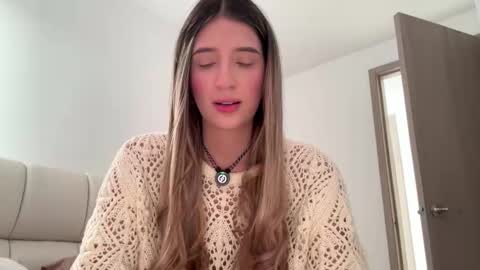 Amy No penetration Virgiin giirl online show from March 6, 4:06 pm