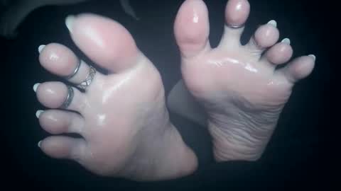 Viv West online show from October 22, 4:04 am