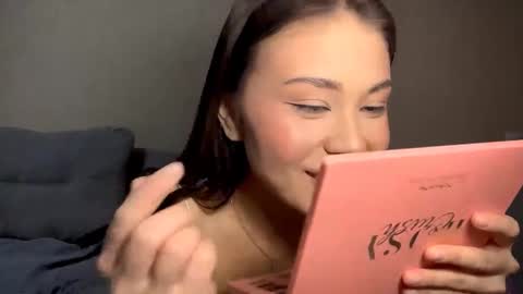 Ariana online show from March 5, 4:16 pm