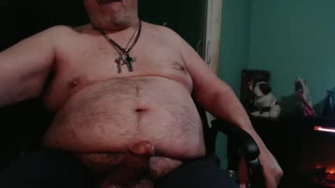 Snapshot of templargeor chatting on October 31, 3:40 am Templargeor online show from October 31, 3:40 am