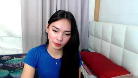YOGIRL MAXINE online show from June 12, 1:32 pm