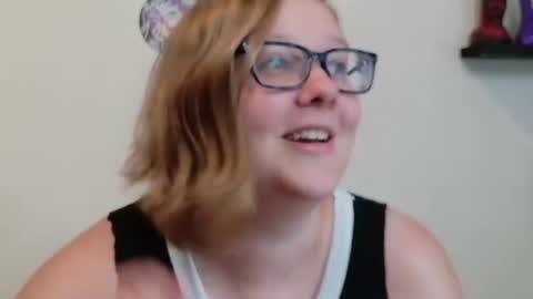 Pixie and Tentacle Overlord online show from August 7, 10:08 pm