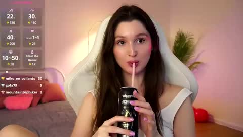 Snapshot of tender_babyy chatting on March 5, 1:50 pm Sexy girl Li online show from March 5, 1:50 pm