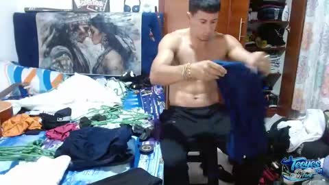 teoyes_ online show from June 5, 1:01 am